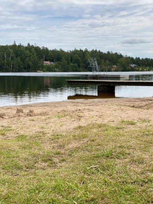 גטבורג Mysigt Hus Med Natur & Jacuzzi I Olofstorp מראה חיצוני תמונה