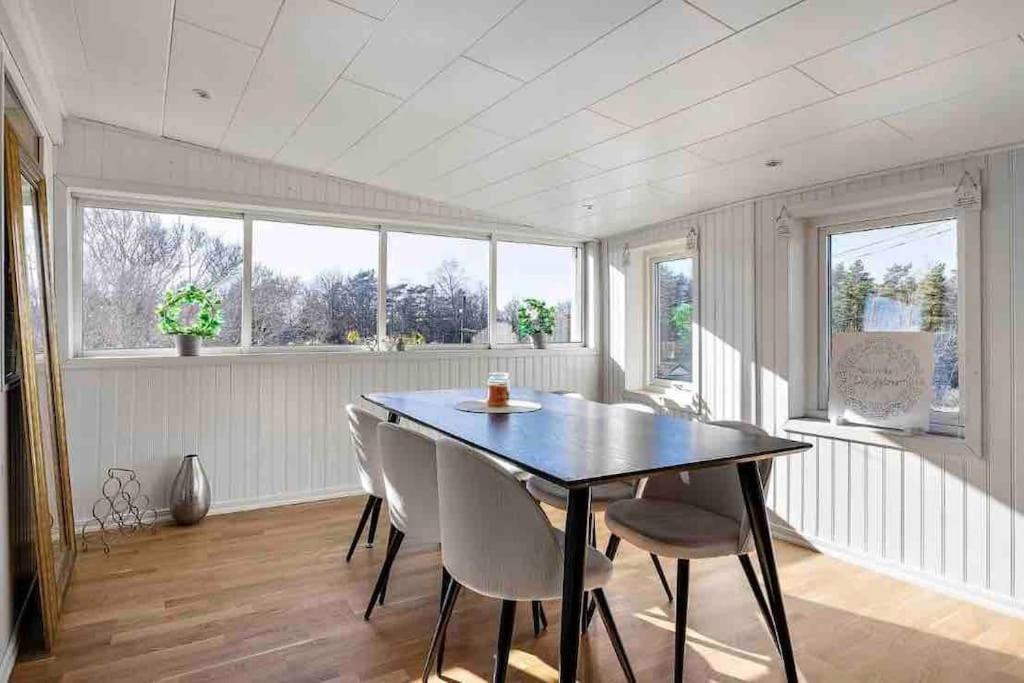 גטבורג Mysigt Hus Med Natur & Jacuzzi I Olofstorp מראה חיצוני תמונה