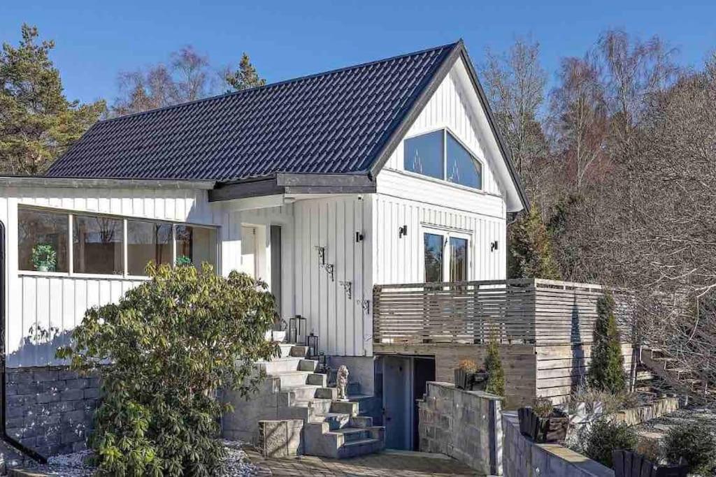 גטבורג Mysigt Hus Med Natur & Jacuzzi I Olofstorp מראה חיצוני תמונה